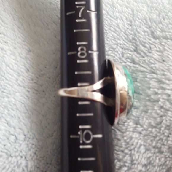 Ring - Picture 2 of 5